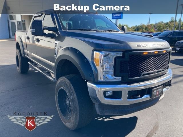 2017 Ford F-250 XLT photo 3