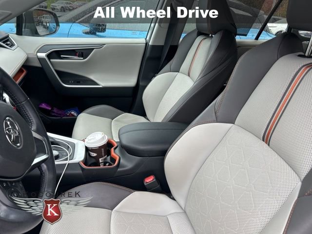 2019 Toyota RAV4 Adventure photo 4