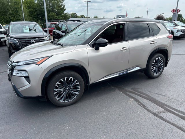 Used 2024 Nissan Rogue Platinum SUV