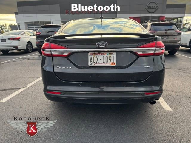 2018 Ford Fusion SE photo 4