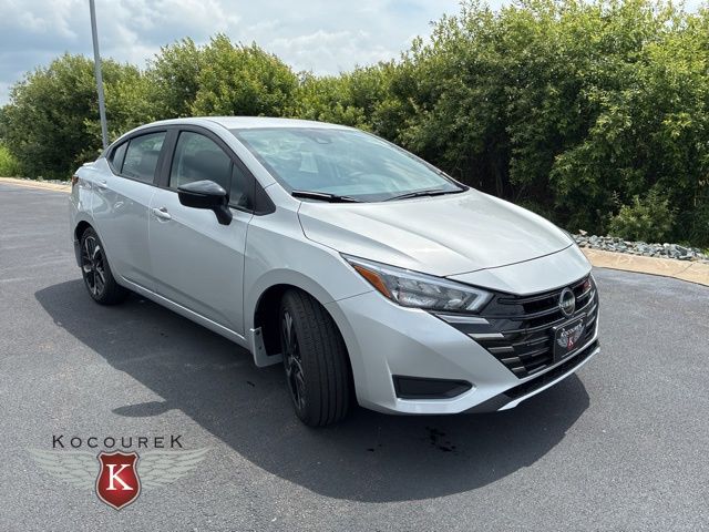 2025 Nissan Versa Sedan SR's photo