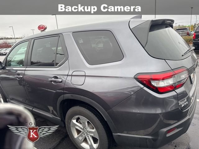 2023 Honda Pilot LX photo 4