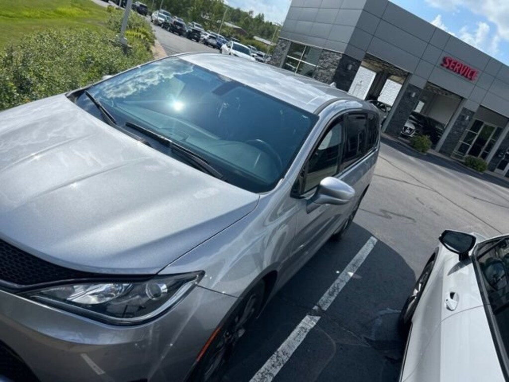 Used 2019 Chrysler Pacifica Touring Plus Van Passenger Van