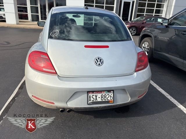 2014 Volkswagen Beetle 2.5L photo 2
