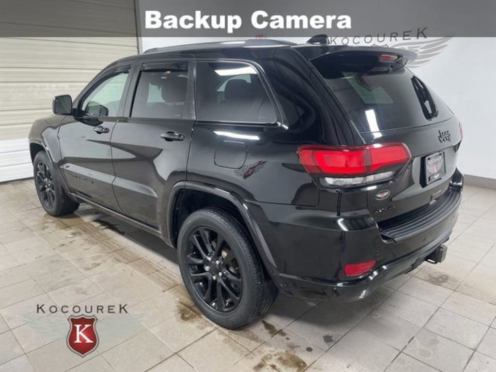 Used 2021 Jeep Grand Cherokee Laredo SUV