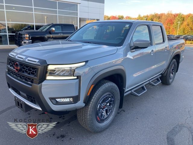 2025 Nissan Frontier PRO-4X photo 2