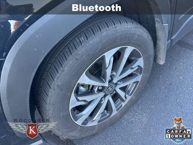 2025 Toyota Corolla Cross XLE photo 4