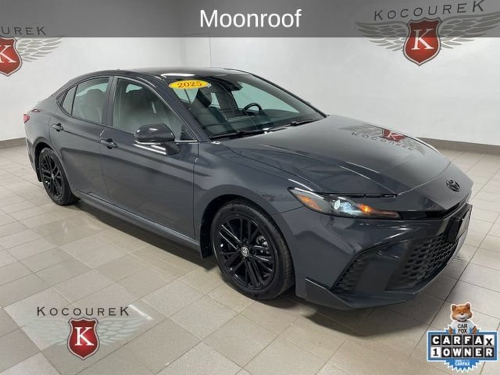 Used 2025 Toyota Camry SE Sedan