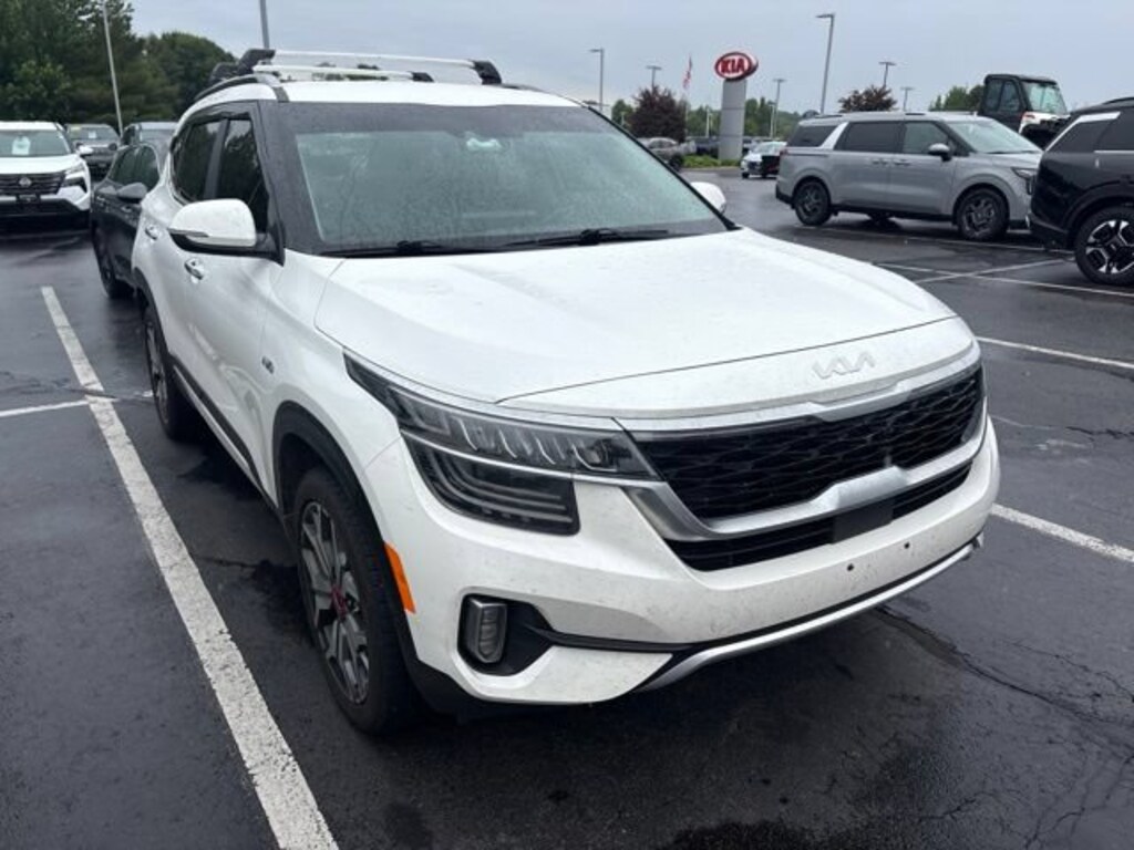 Used 2022 Kia Seltos SX SUV