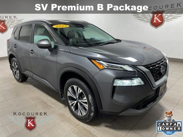 2023 Nissan Rogue SV's photo