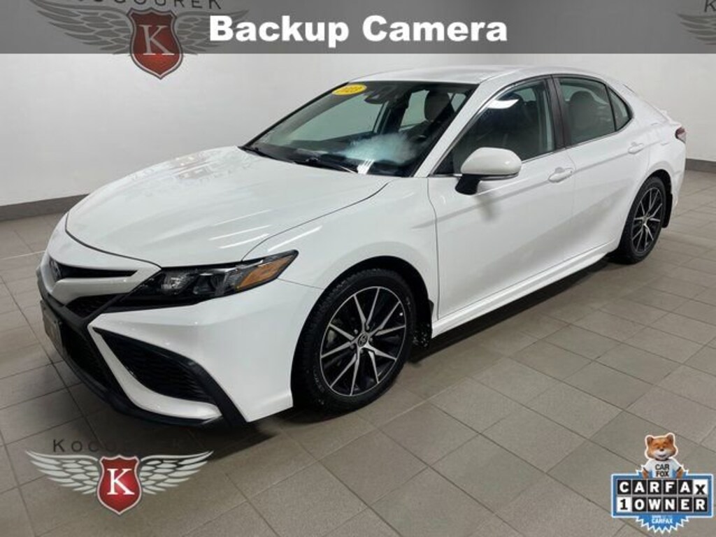 Used 2023 Toyota Camry Hybrid SE Sedan