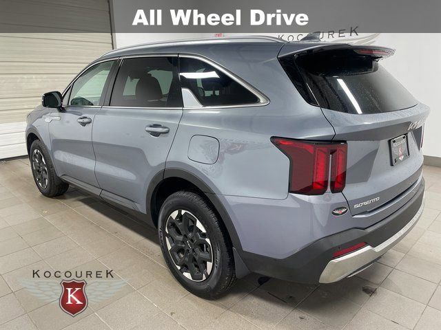 2025 Kia Sorento S photo 3