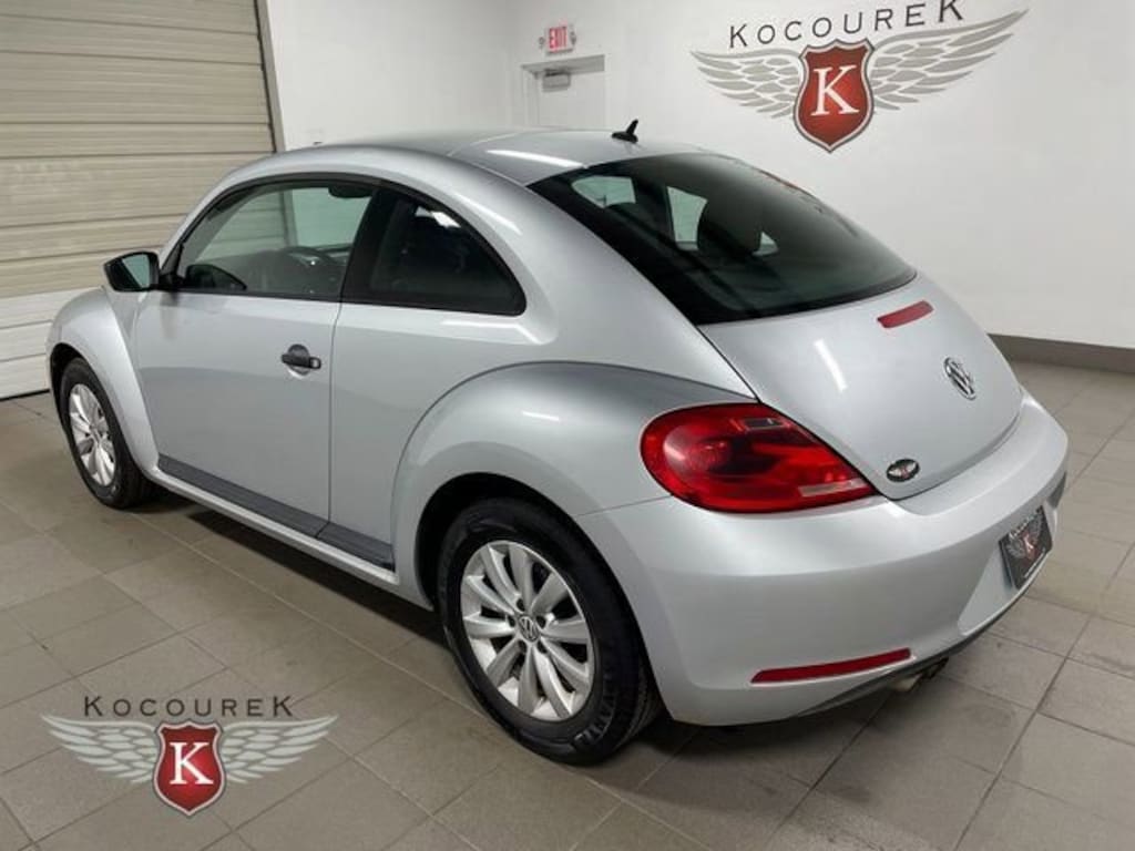 Used 2014 Volkswagen Beetle 2.5L Entry w/PZEV Hatchback