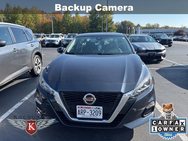 2022 Nissan Altima 2.5 SV photo 2