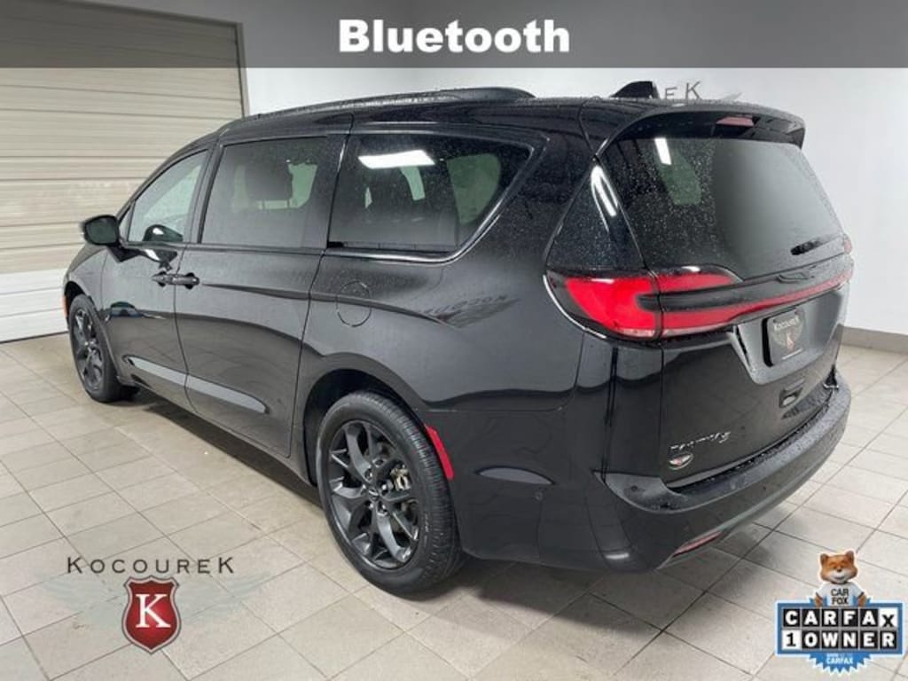 Used 2024 Chrysler Pacifica Touring L Van Passenger Van