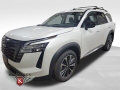 2026 Nissan Pathfinder Platinum SUV