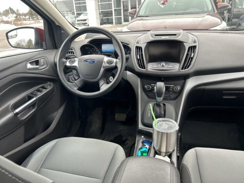 Used 2015 Ford Escape SE SUV