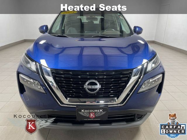 2023 Nissan Rogue SV photo 2