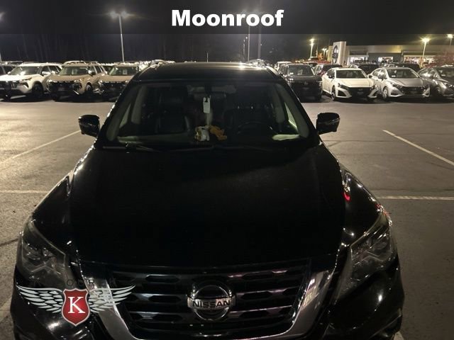 2017 Nissan Pathfinder SL photo 3