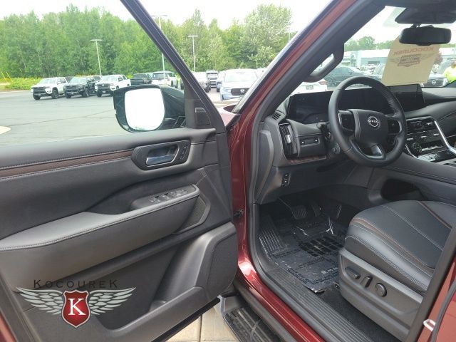 2026 Nissan Armada SL - Photo 9