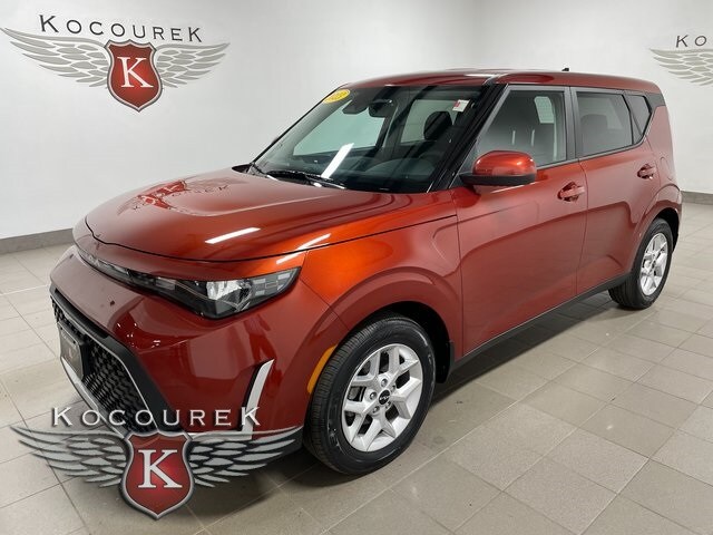 2023 Kia Soul LX photo 3
