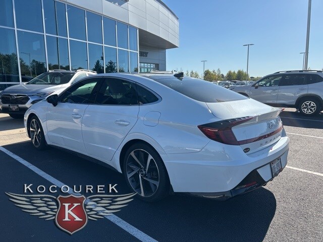 2022 Hyundai Sonata SEL Plus photo 3