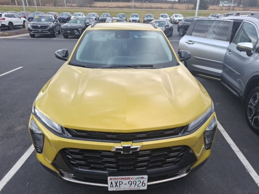 Used 2025 Chevrolet Trax Activ SUV