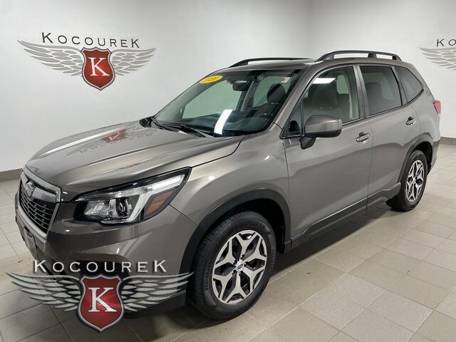 2020 Subaru Forester Premium photo 3