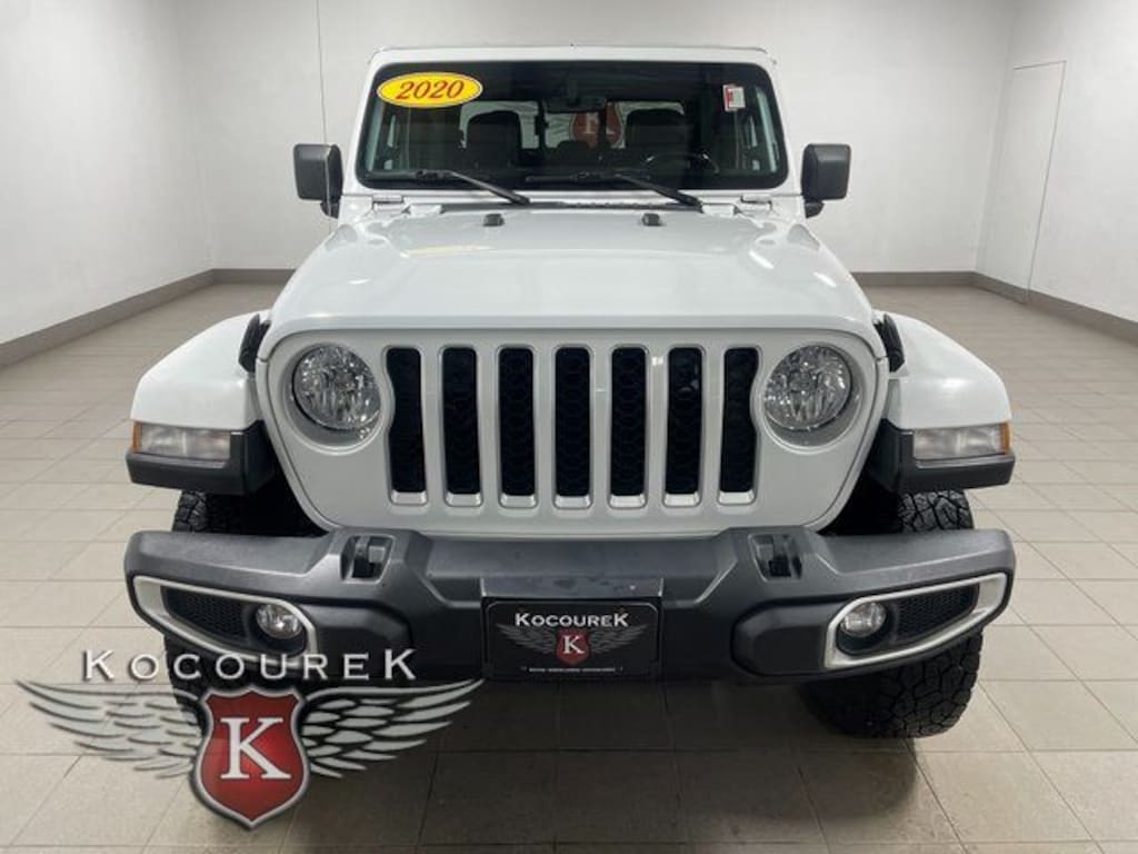 Used 2020 Jeep Gladiator Overland Truck