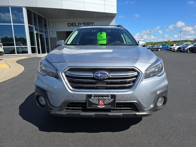 2019 Subaru Outback 2.5i photo 2