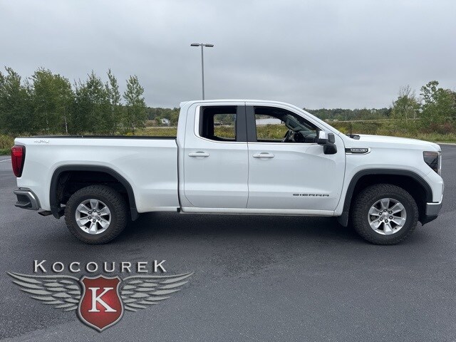 2022 Gmc Sierra 1500 SLE photo 4