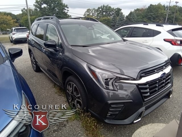 2024 Subaru Ascent Touring photo 2