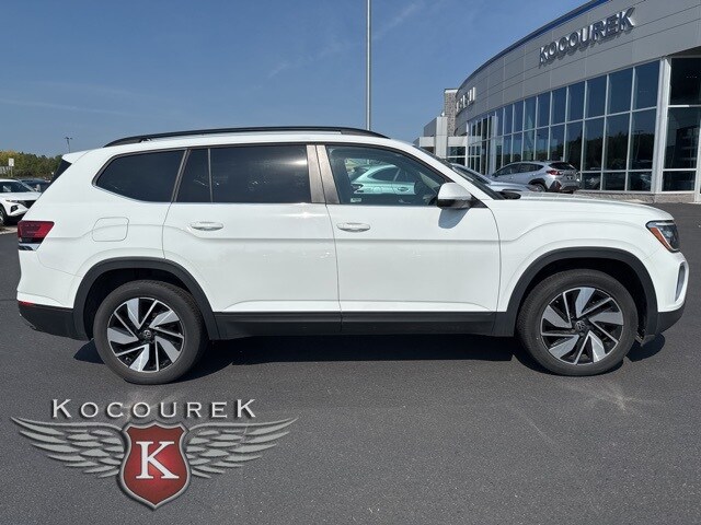 2024 Volkswagen Atlas SE Technology photo 4