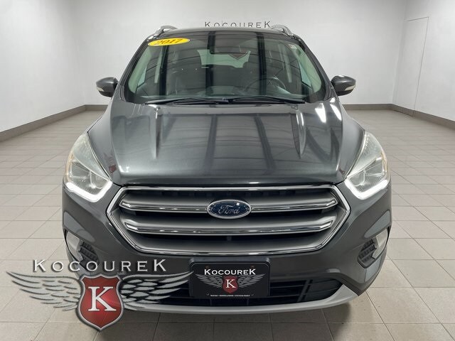 2017 Ford Escape Titanium photo 2
