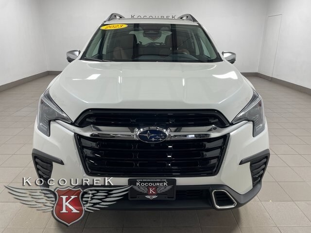 2023 Subaru Ascent Touring photo 2