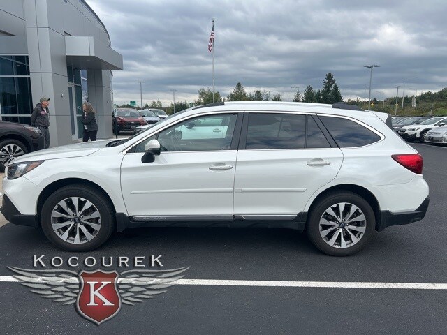 2018 Subaru Outback 2.5i photo 2