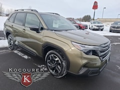 New 2025 Subaru Forester for sale in Wausau, WI