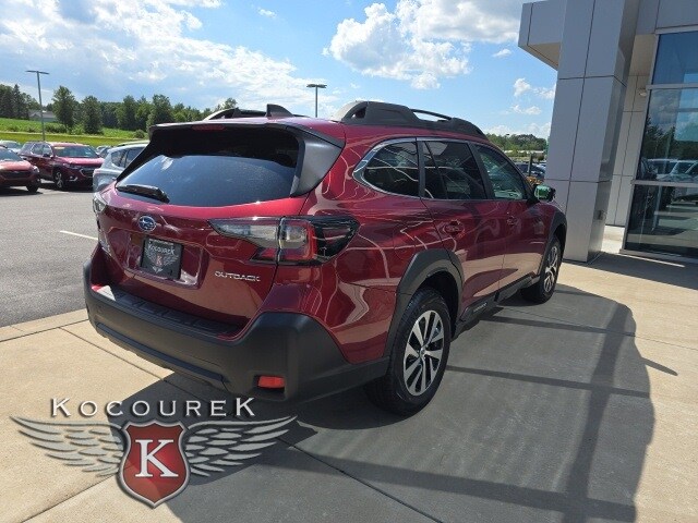 2025 Subaru Outback Premium photo 3