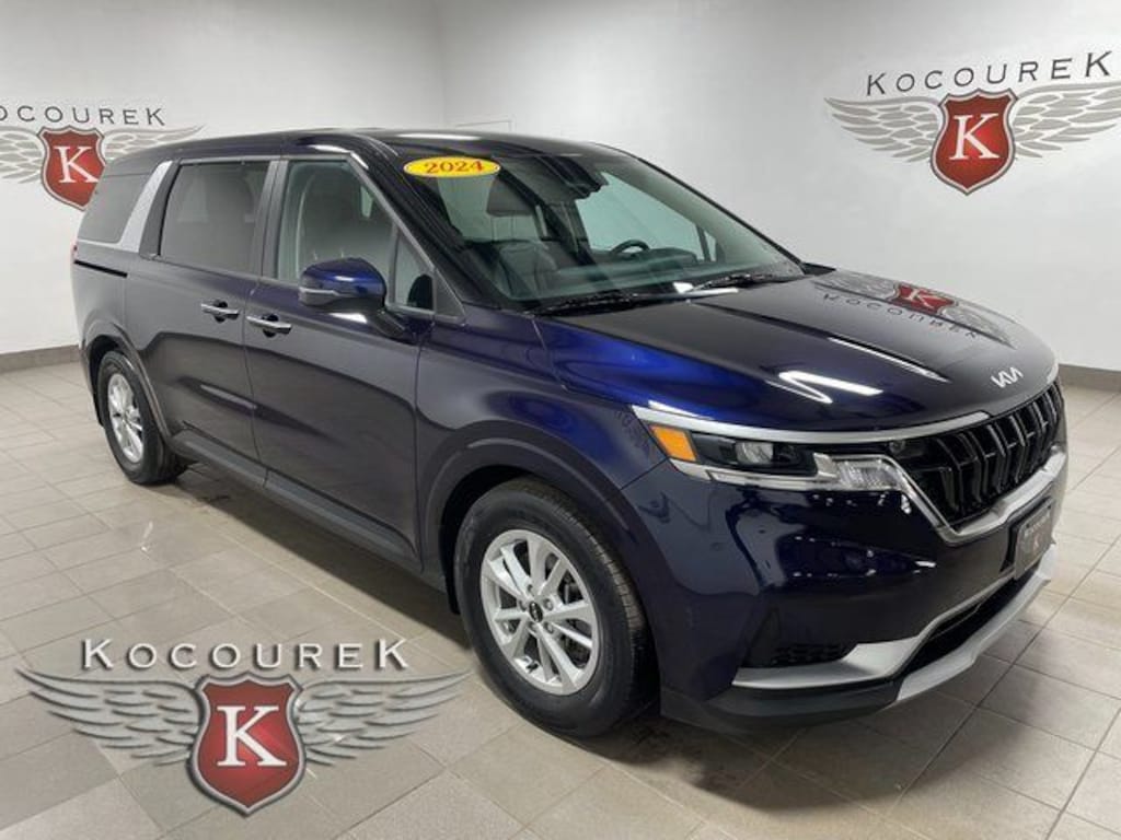 Used 2024 Kia Carnival LX Minivan/Van