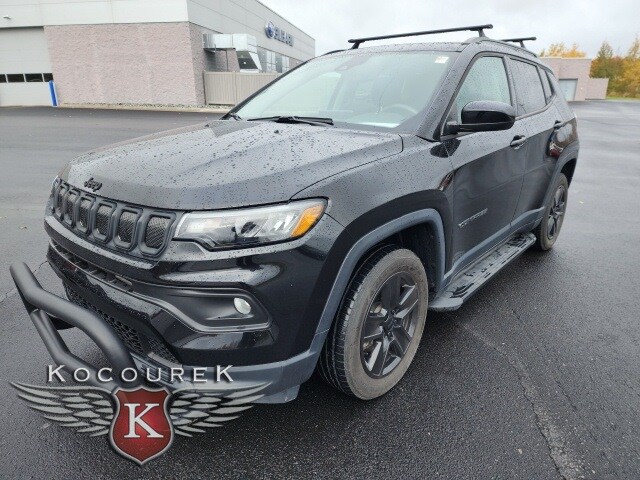 2022 Jeep Compass Latitude photo 3