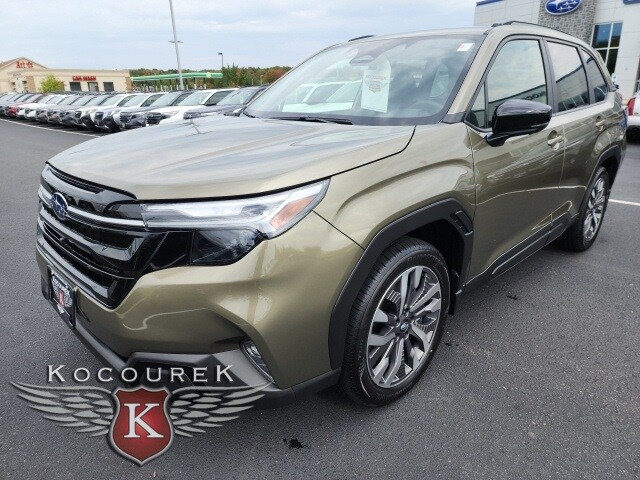 2025 Subaru Forester Touring photo 2