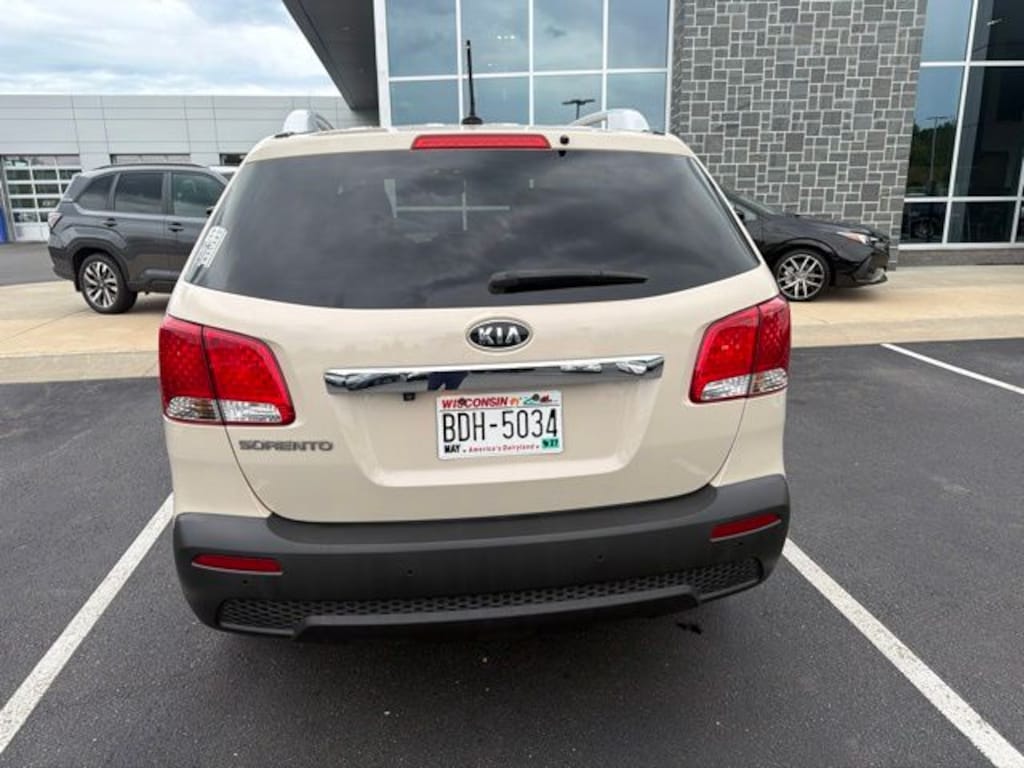 Used 2011 Kia Sorento LX SUV