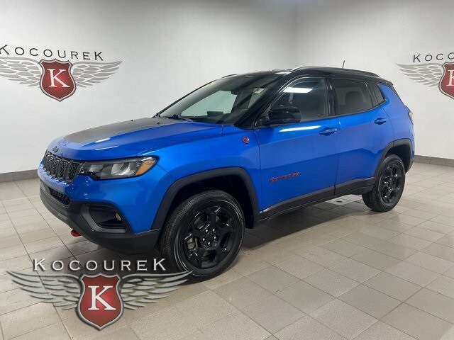 2024 Jeep Compass Trailhawk photo 2