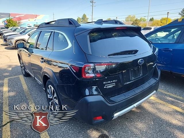 2023 Subaru Outback Limited photo 4