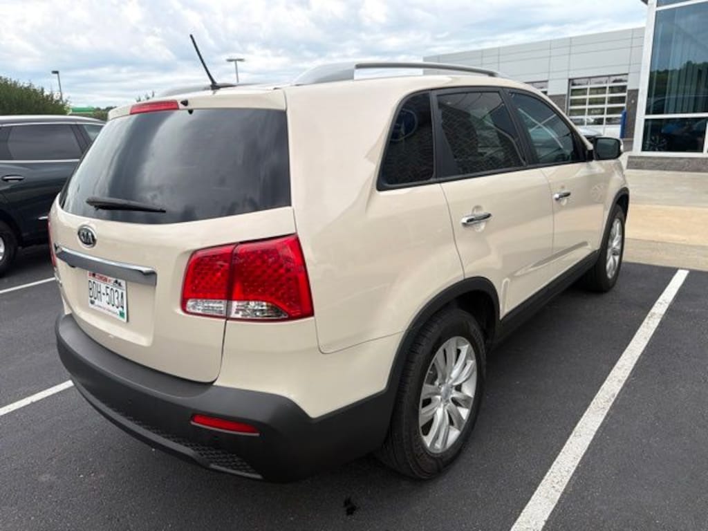 Used 2011 Kia Sorento LX SUV