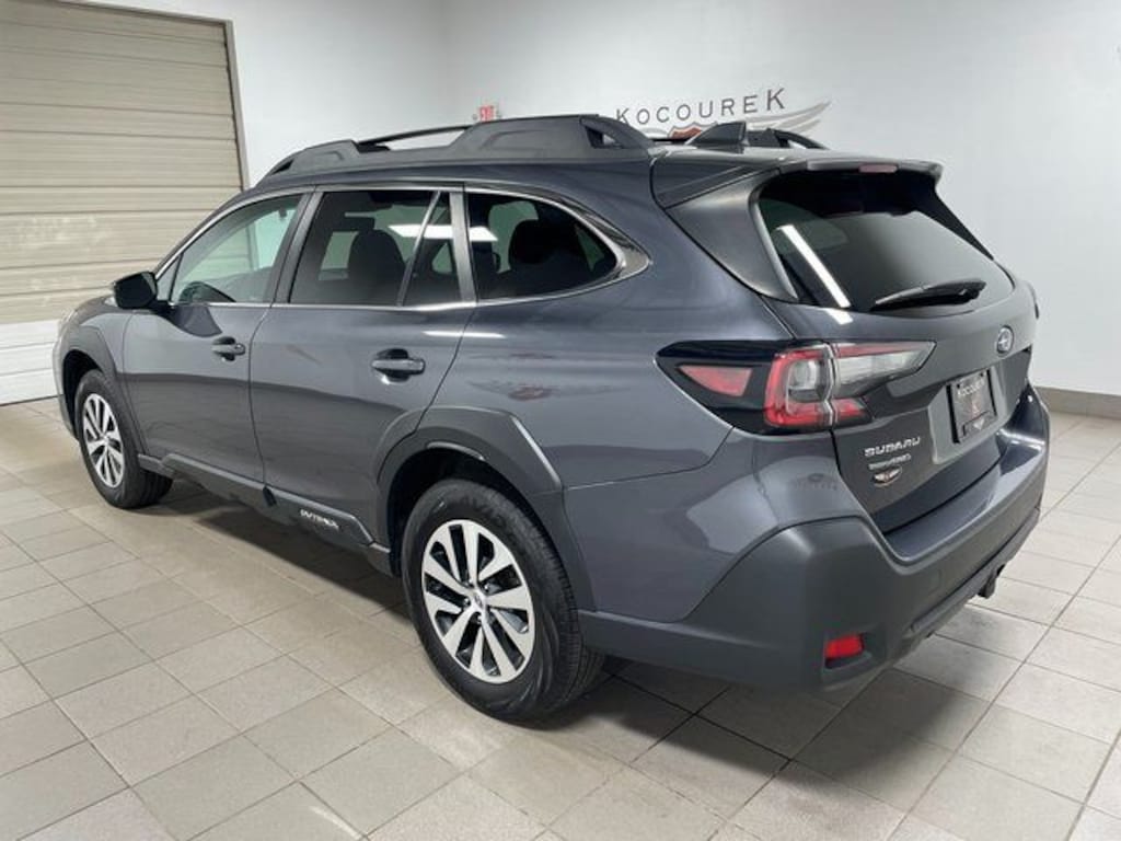 Used 2024 Subaru Outback Premium SUV