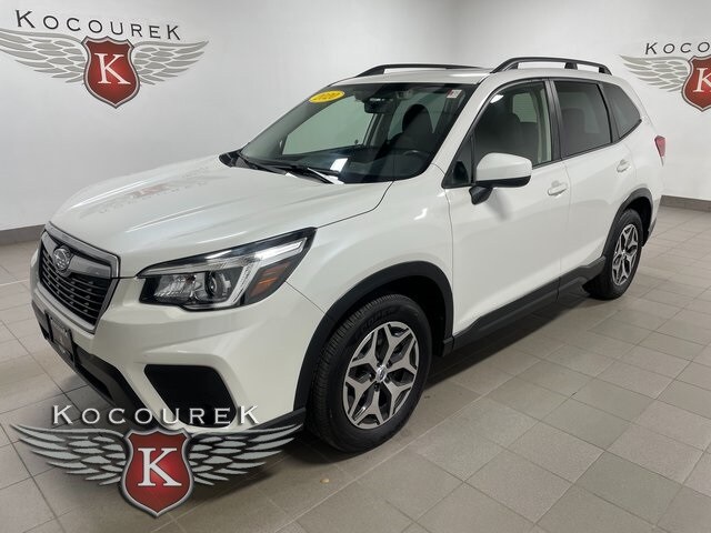 2020 Subaru Forester Premium photo 3