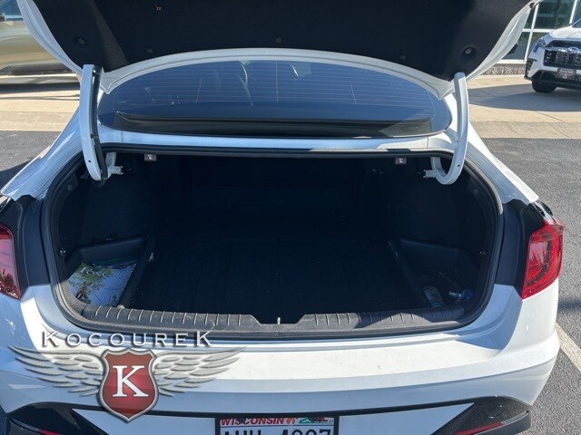 2022 Hyundai Sonata SEL Plus photo 3