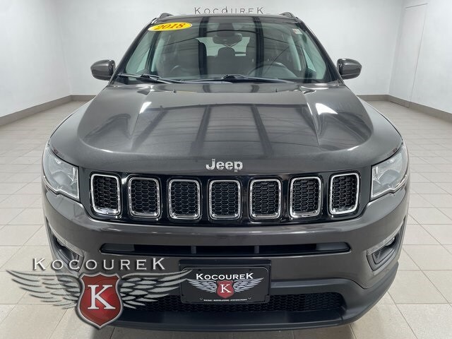 2018 Jeep Compass Latitude photo 2