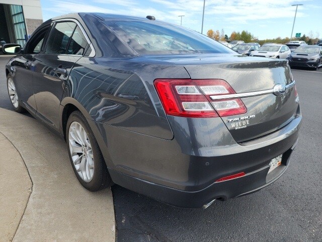 2018 Ford Taurus Limited photo 4